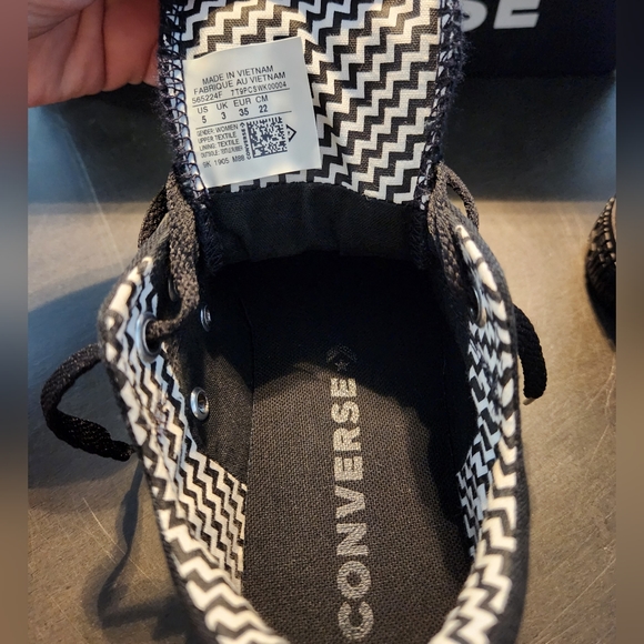 Converse Chuck Taylor Madison Ox, 5, Blk w/White - Picture 6 of 8